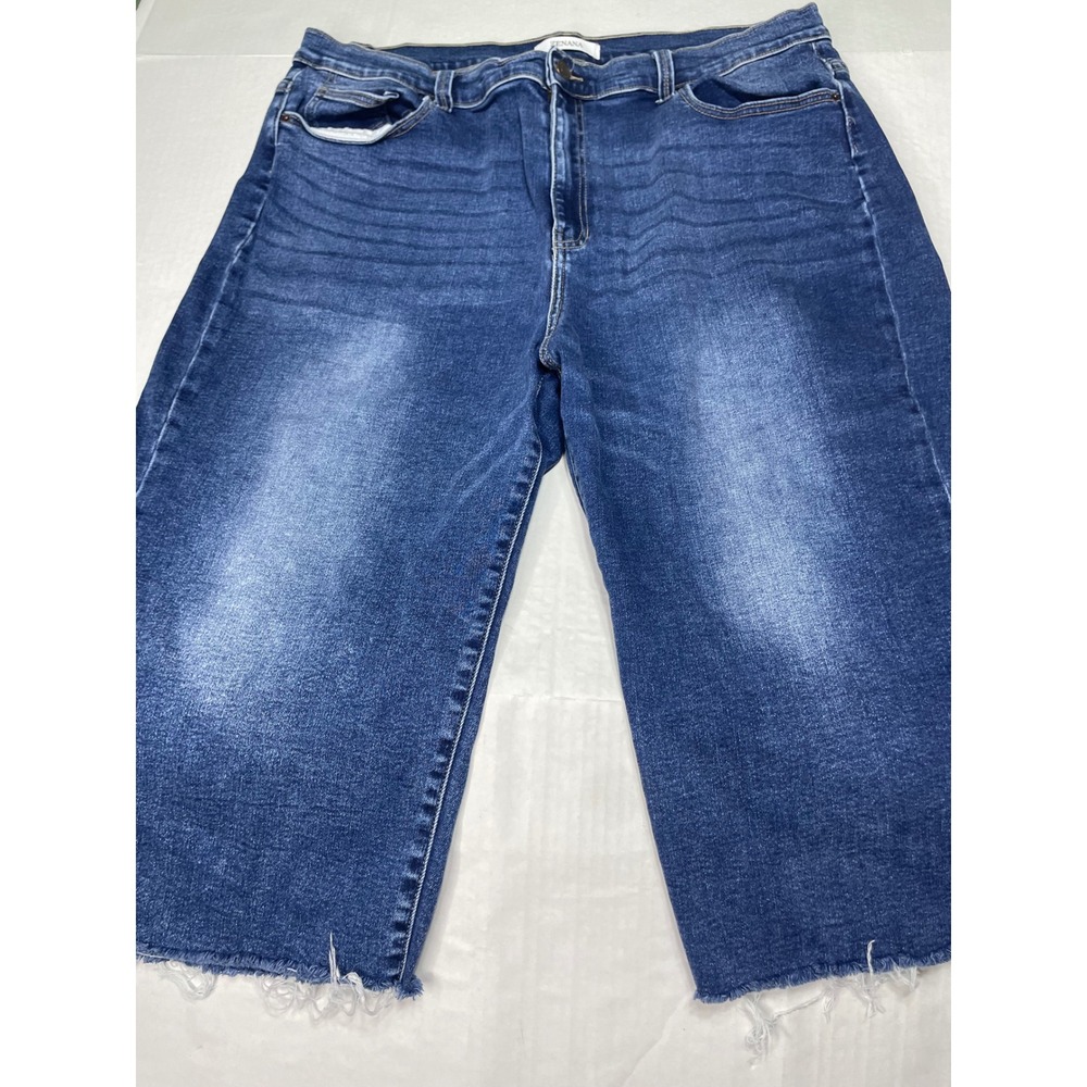 Zenana Blue Denim Bermuda Shorts Women Size 38 Raw Hem High Rise Stretch
